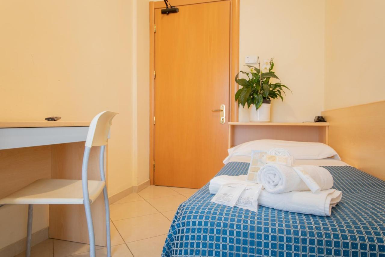 Hotel Fantasy Ρίμινι Εξωτερικό φωτογραφία