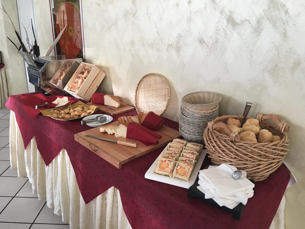 Hotel Fantasy Ρίμινι Εξωτερικό φωτογραφία
