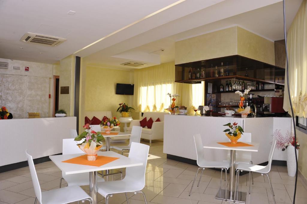 Hotel Fantasy Ρίμινι Εξωτερικό φωτογραφία