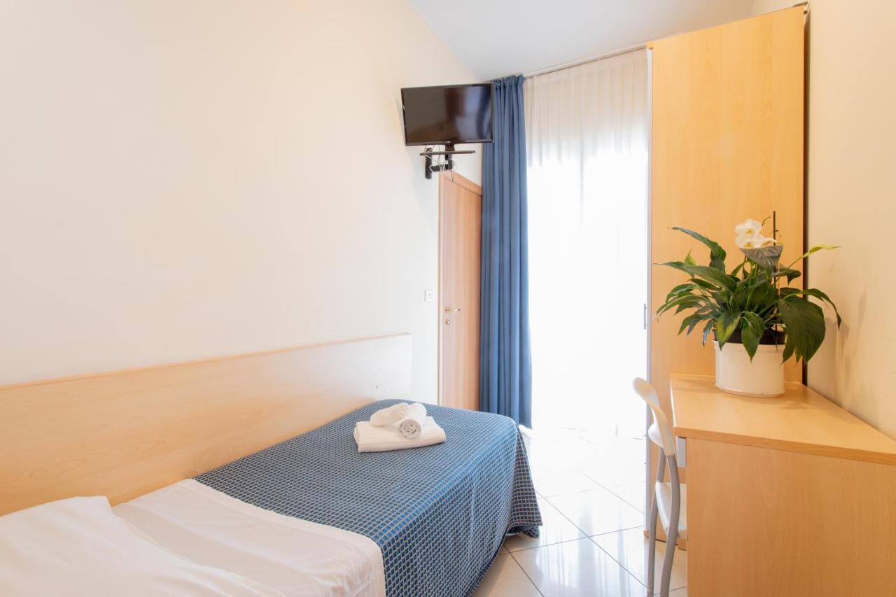 Hotel Fantasy Ρίμινι Εξωτερικό φωτογραφία